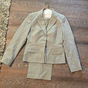 Ann Taylor loft  size 6 grey